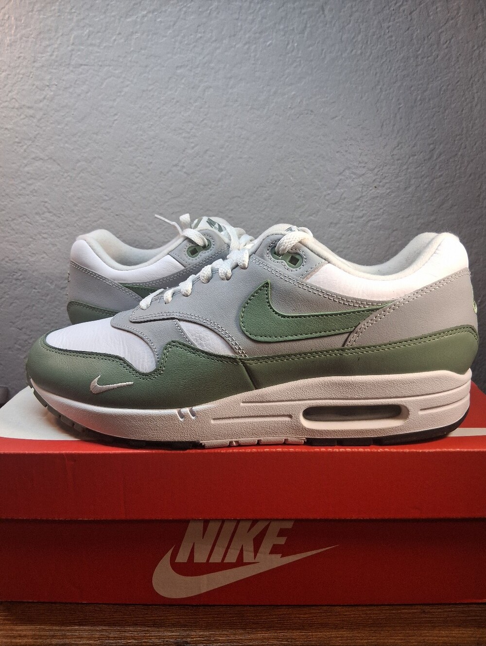 Nike Air Max 1 Low Top Sneakers - White & Sage Green